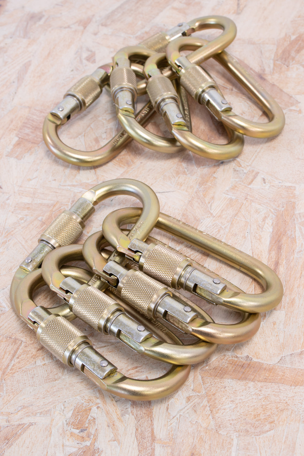 10 x ISC - Keylock Steel Oval Karabiner, with Factory Serial Number