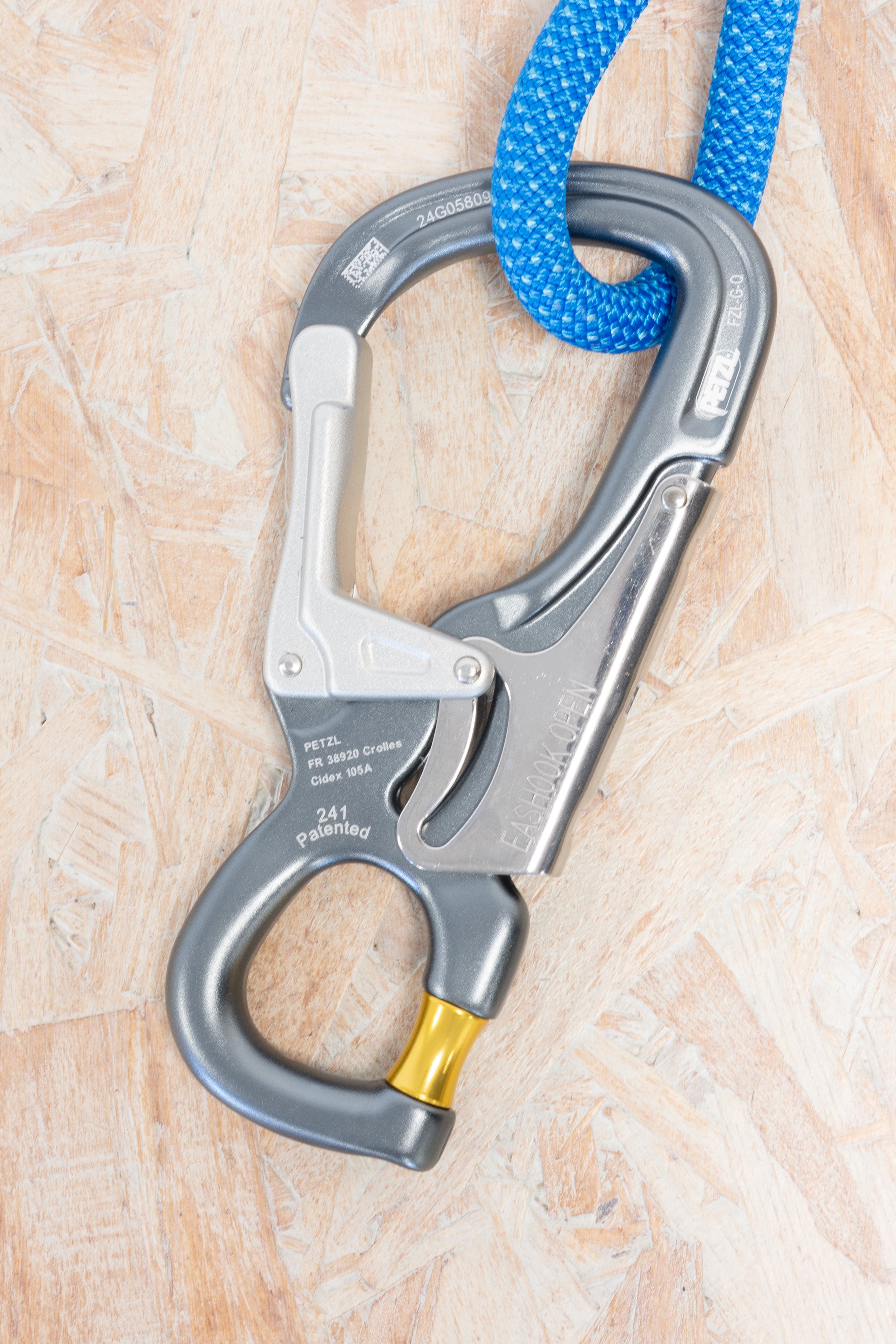 Petzl - Eashook Open – Rope Access Equip