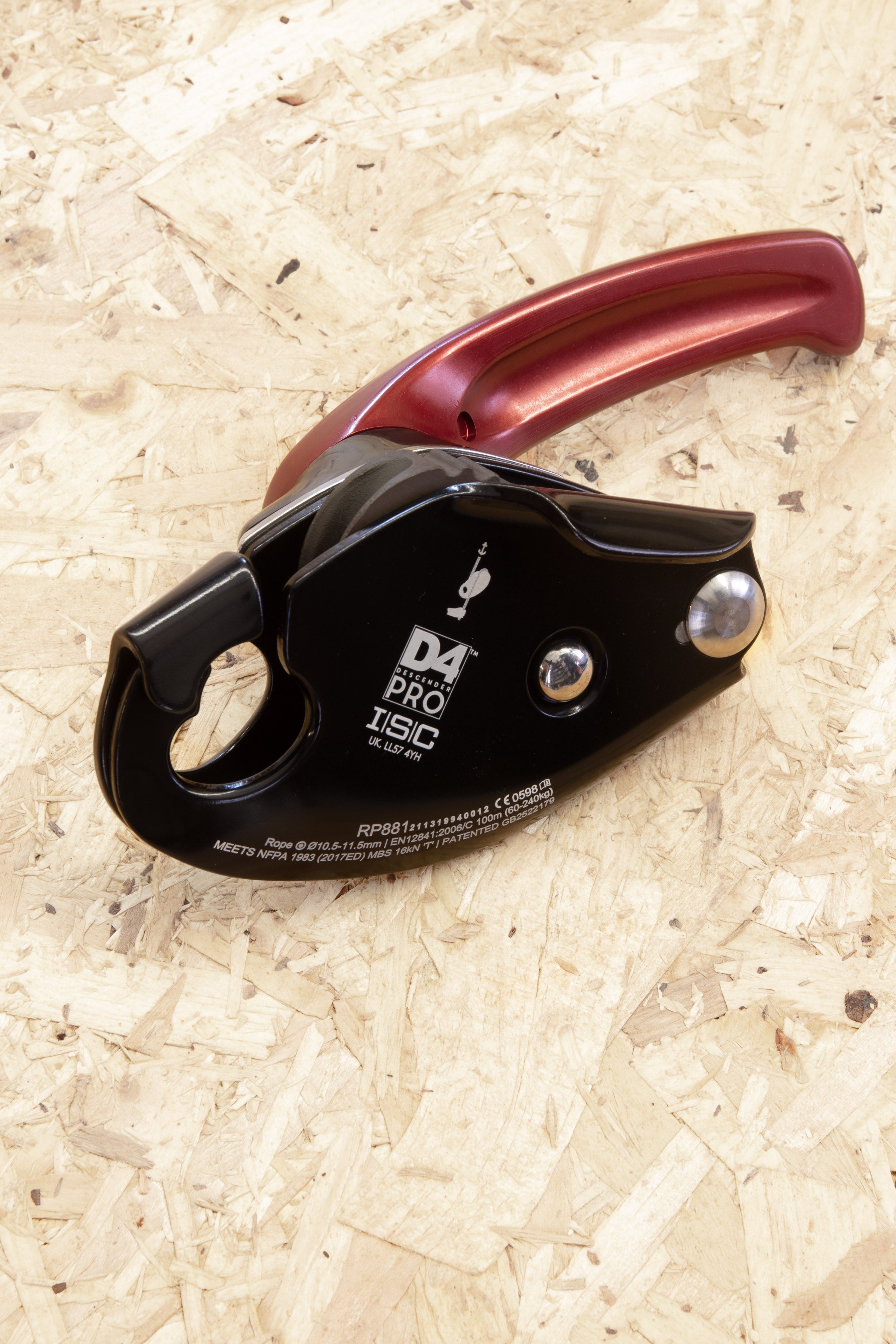 ISC - D4 PRO – Rope Access Equip