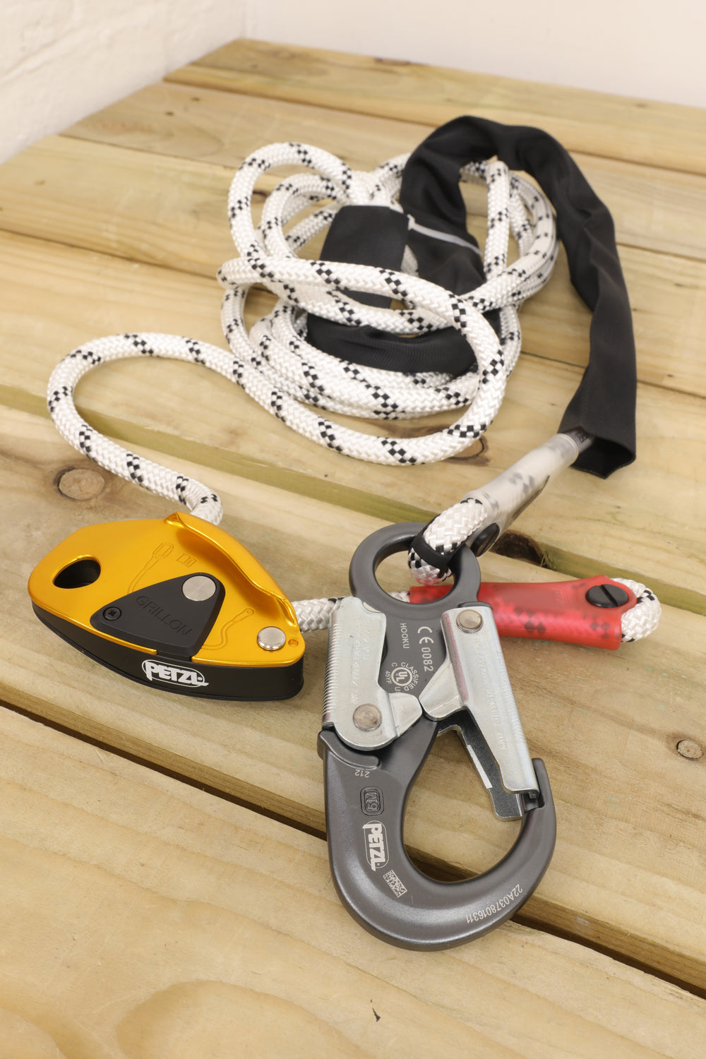 Petzl - Grillon Hook, International
